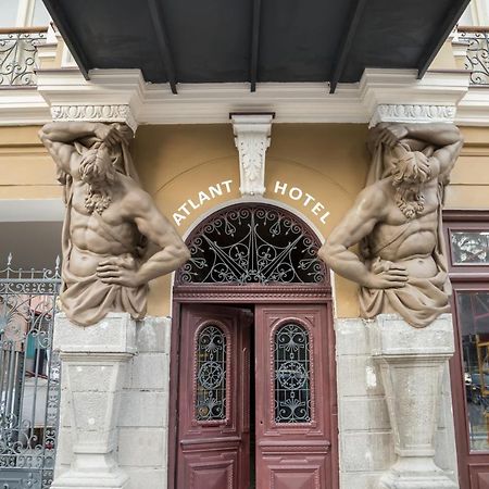 Atlant Hotel Tbilisi Exteriör bild