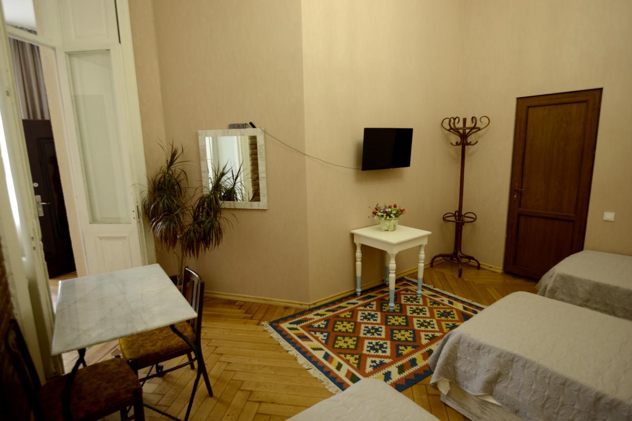 Atlant Hotel Tbilisi Exteriör bild