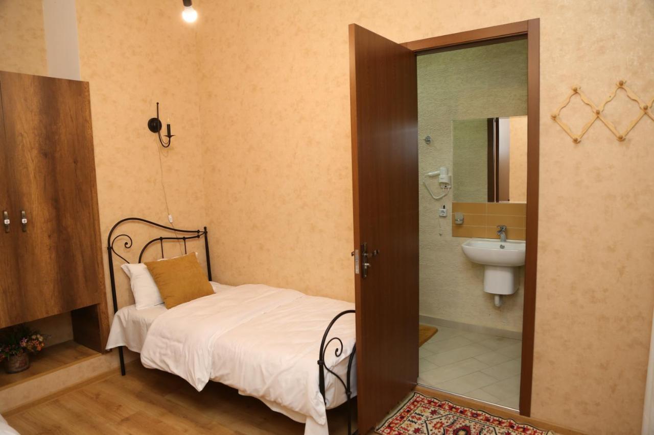 Atlant Hotel Tbilisi Exteriör bild